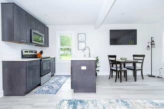 32 NY-343 in Millbrook, NY - Building Photo - Building Photo