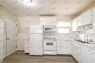 1245 Bal Harbor Dr in Arnold, MO - Building Photo - Building Photo