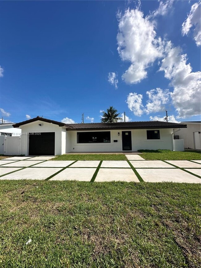 4901 Washington St in Hollywood, FL - Building Photo - Building Photo