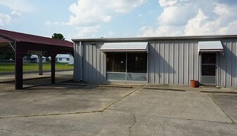 305 Faye Ave, Unit B in Pocola, OK - Building Photo