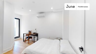 Cozy Private ROOM in Crown Heights, Unit 9 in Brooklyn, NY - Foto de edificio - Building Photo