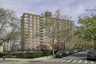 Woodlands in Riverdale, NY - Building Photo - Building Photo