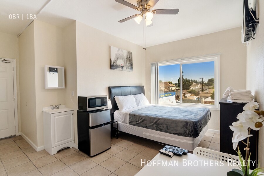 5117 S Avalon Blvd in Los Angeles, CA - Building Photo