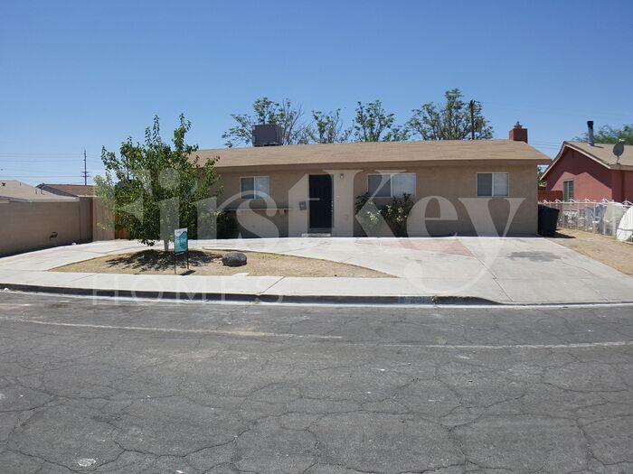 2316 E Dori Ave in Las Vegas, NV - Building Photo