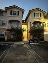 8956 W Flagler St in Miami, FL - Building Photo