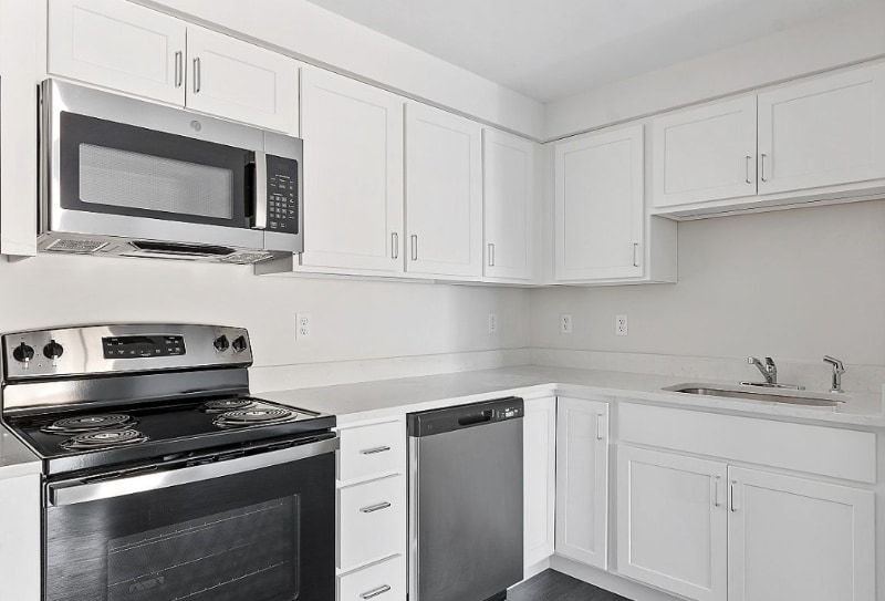 208 W Simon Blvd-Unit -45 in Holts Summit, MO - Building Photo