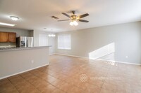 6013 Boyce Ln in Manor, TX - Foto de edificio - Building Photo