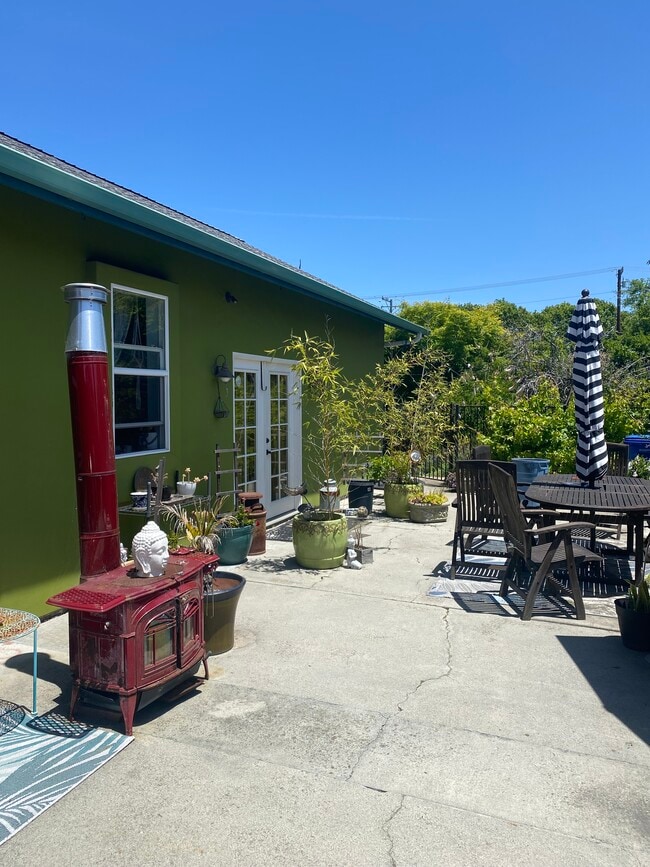 property at 609 Rodriguez St