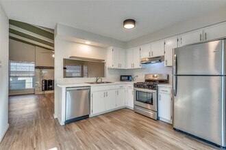 206 W William Cannon Dr in Austin, TX - Building Photo - Building Photo