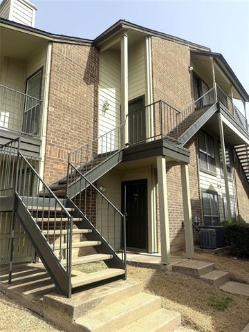 property at 5981 Arapaho Rd
