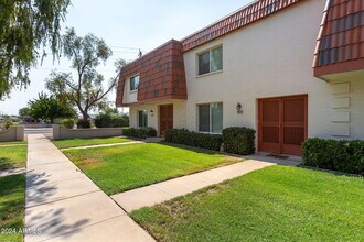 4004 N Granite Reef Rd in Scottsdale, AZ - Building Photo - Building Photo