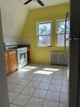 429 Centre St, Unit 3 in Nutley, NJ - Building Photo - Building Photo