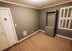 785 2nd St in Lake Oswego, OR - Building Photo - Building Photo