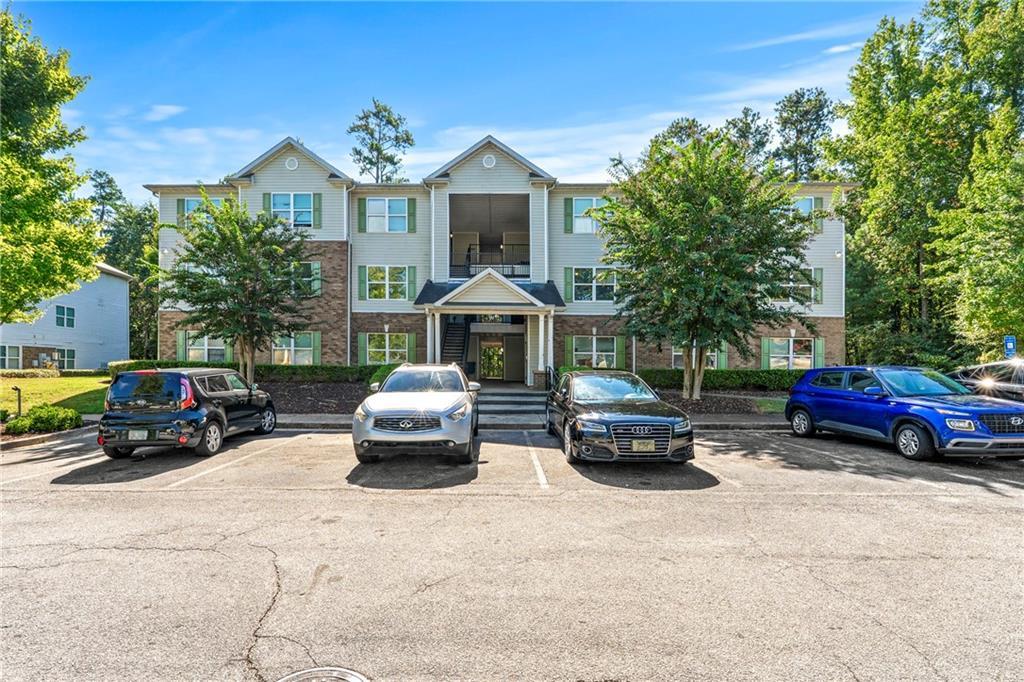 9202 Fairington Ridge Cir in Stonecrest, GA - Building Photo