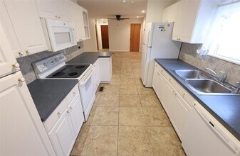 248 Philadelphia Blvd in Palm Harbor, FL - Building Photo - Building Photo