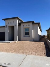 1806 Dana Gray St in El Paso, TX - Building Photo - Building Photo