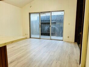 2930 Lerwick Rd in Sacramento, CA - Building Photo - Building Photo