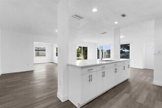 21530 Glendale Ave in Port Charlotte, FL - Building Photo - Building Photo