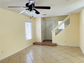 7643 Starshell Point Ct in Las Vegas, NV - Building Photo - Building Photo