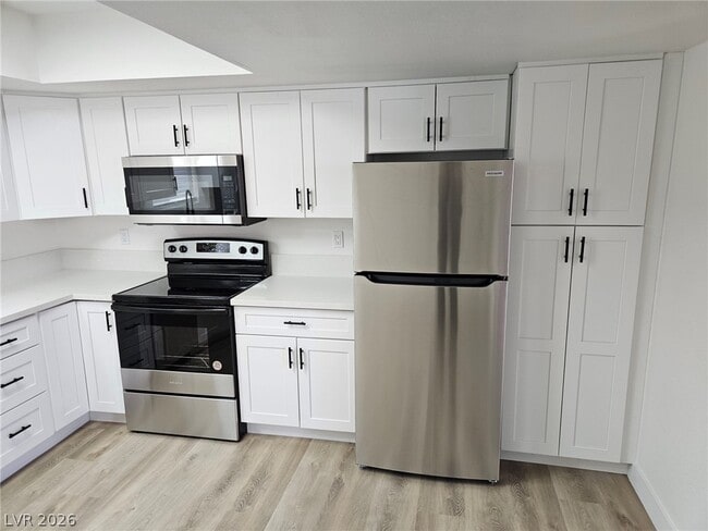 property at 1083 E Calvada Blvd