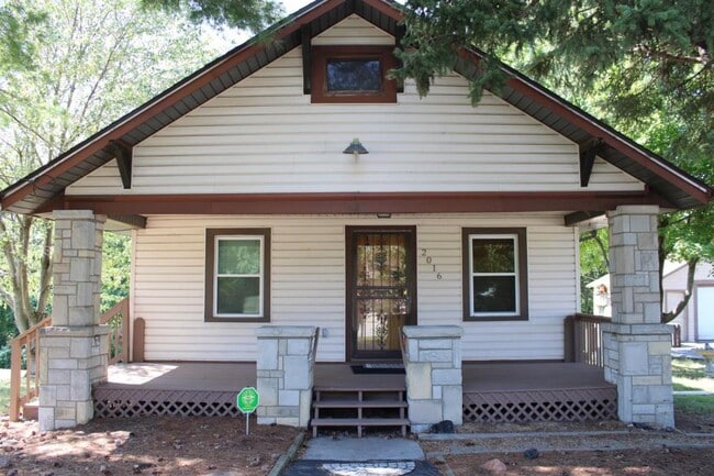 property at 2016 Key Ln