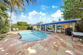 526 Satinwood Dr in Key Biscayne, FL - Building Photo - Building Photo