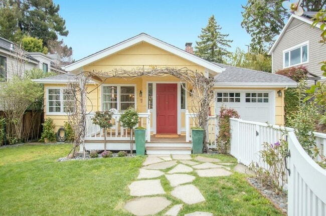 231 Elm Ave in Mill Valley, CA - Building Photo - Building Photo