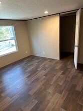 725 SW Craven Middle School Rd in New Bern, NC - Foto de edificio - Building Photo