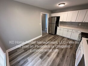 708 NW Mock Ave in Blue Springs, MO - Building Photo - Building Photo