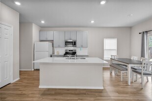 707 Long Cedar Dr in Conroe, TX - Building Photo