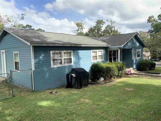 property at 3424 Orlando Dr