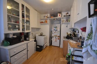 1638 Commonwealth Ave, Unit 10 in Boston, MA - Building Photo - Building Photo