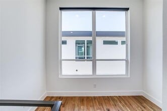 5714 Lindell Ave in Dallas, TX - Building Photo - Building Photo