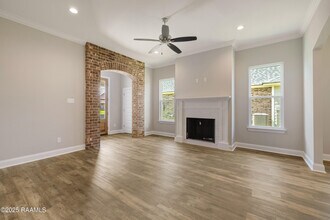 209 Bennington Ln in Youngsville, LA - Building Photo - Building Photo