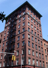 76 Laight St in New York, NY - Building Photo - Building Photo