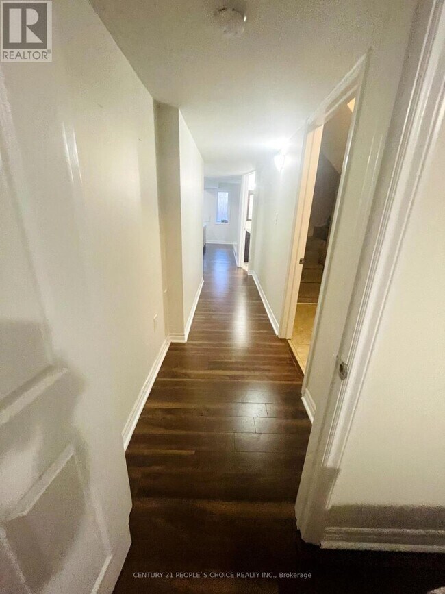 5551 Meadowcrest Ave in Mississauga, ON - Building Photo - Building Photo