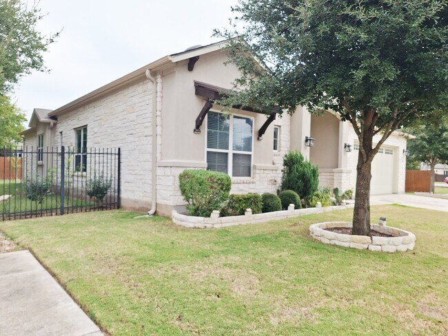 4562 Katherine Dr in Round Rock, TX - Building Photo - Building Photo