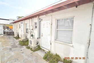 146 Coral Ave in Redington Shores, FL - Building Photo - Building Photo