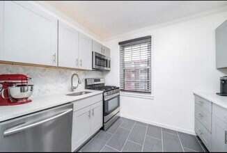 8400 JFK Blvd E in North Bergen, NJ - Building Photo - Building Photo