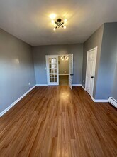 384 Badger Ave, Unit #1 in Newark, NJ - Building Photo - Building Photo