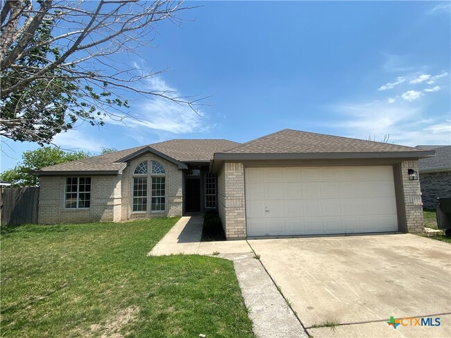 property at 4906 Topsey Dr