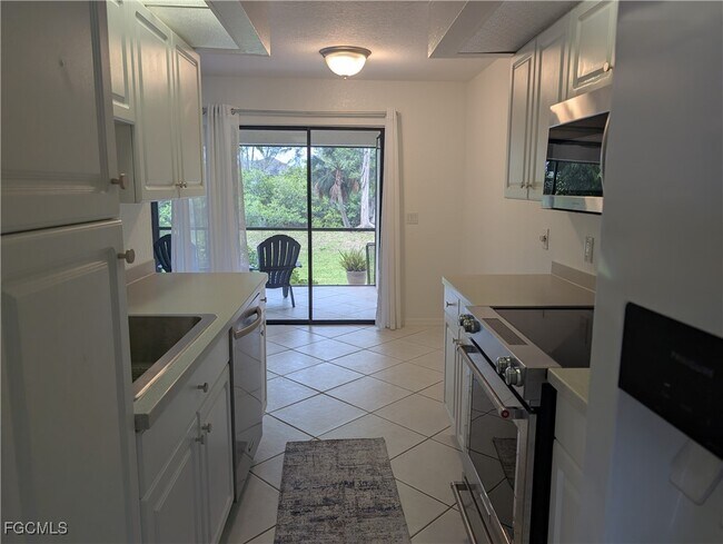 17189 Terraverde Cir in Ft. Myers, FL - Building Photo - Building Photo
