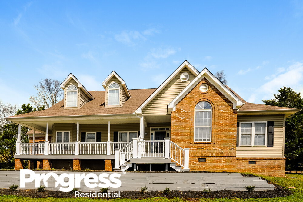 240 Hardwood Ct in Adairsville, GA - Building Photo