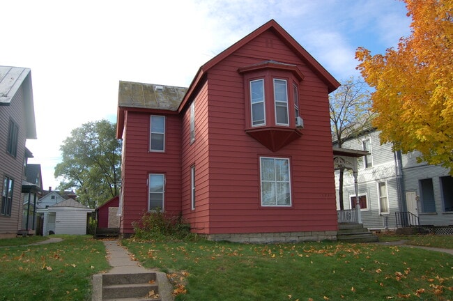 1216 State St, Unit 1220 in La crosse, WI - Foto de edificio - Building Photo