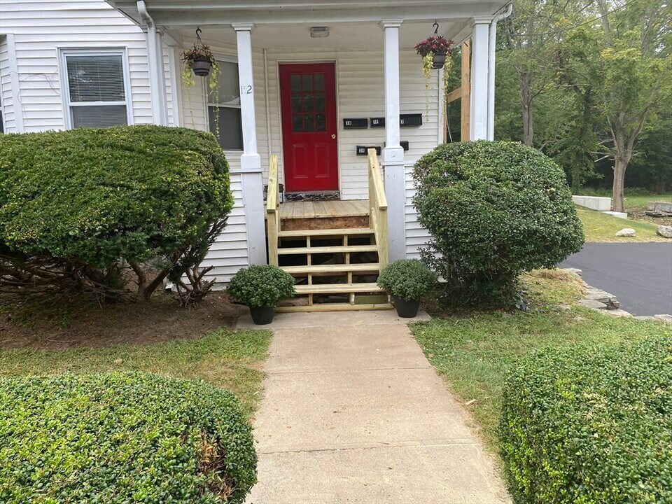 152 E Spring St in Avon, MA - Building Photo