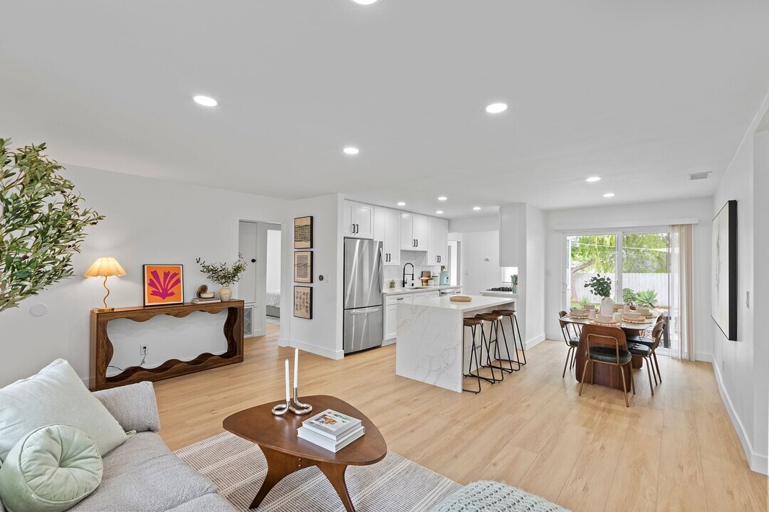 6412 Cleo St in San Diego, CA - Building Photo