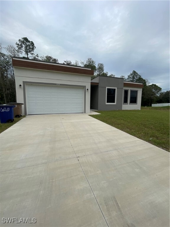 1924 Marlay Ave in Lehigh Acres, FL - Building Photo - Building Photo