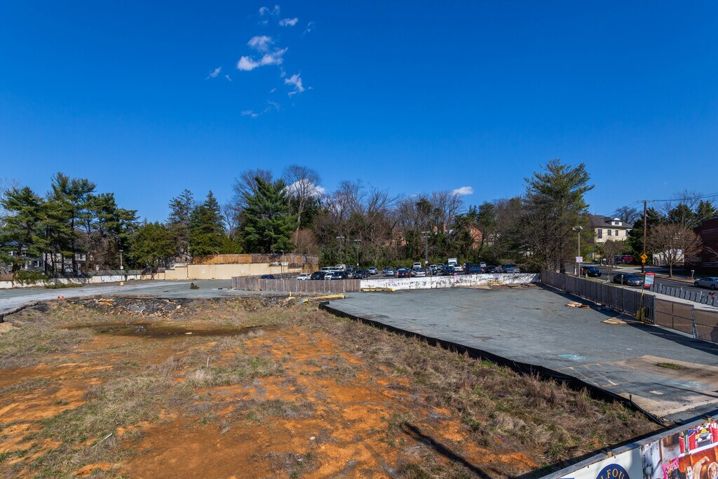 The Fitzgerald of Palisades Apartments Washington, DC Apartments For Rent