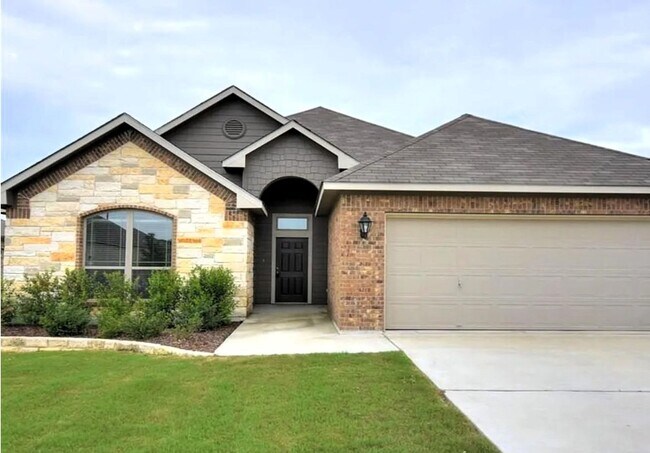 5707 Blackstone Dr