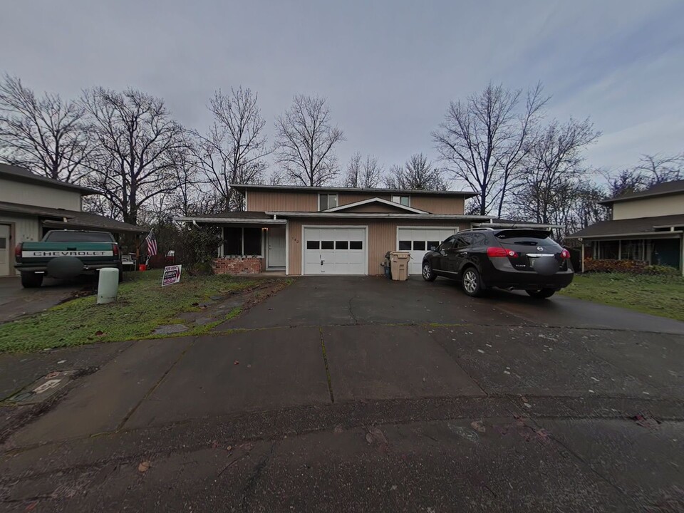 142 SE Atwood Ave in Corvallis, OR - Building Photo